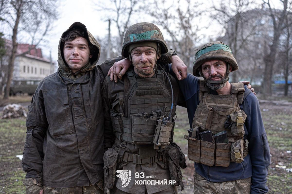 21 рік наймолодшому: тріо українських піхотинців тримали позиції 224 дні поспіль (фото)