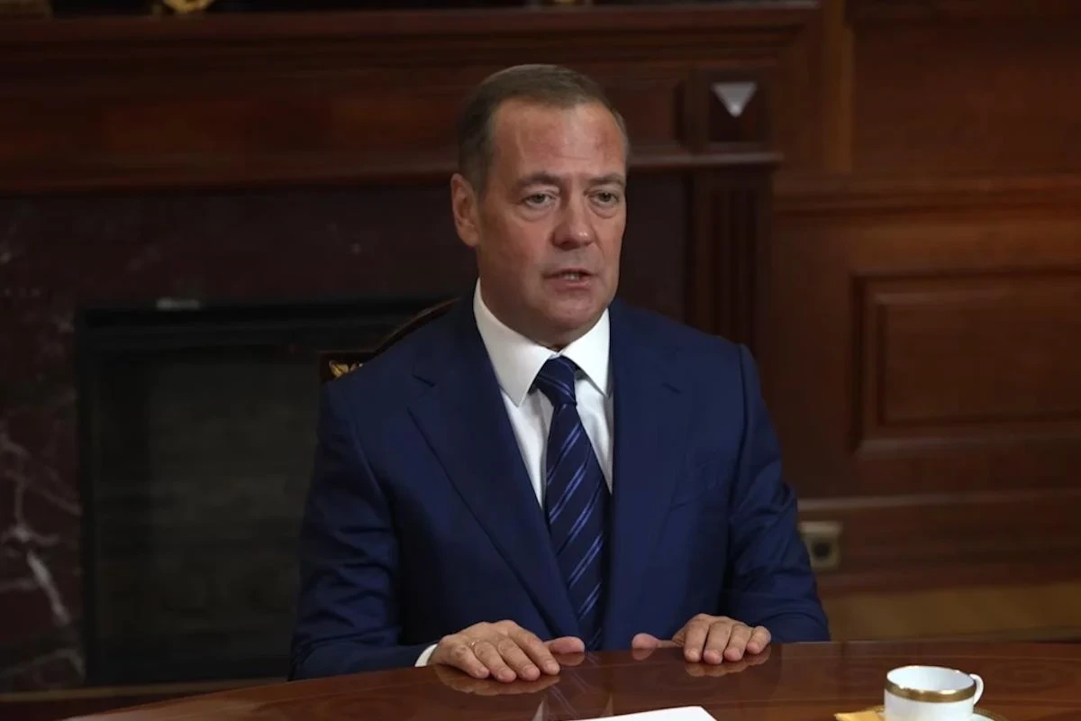 Медведєв закликав виловлювати іноземців у РФ, щоб "поповнювати обмінний фонд"